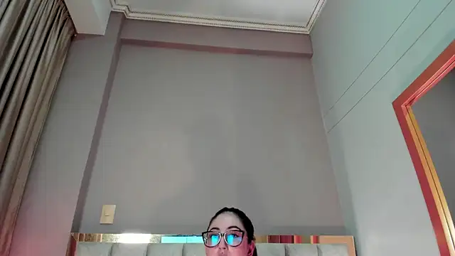 Snapshot of Emilywatsonn chatting on 01/10/26, 11:53 Emilywatsonn online show from 01/10/26, 11:53