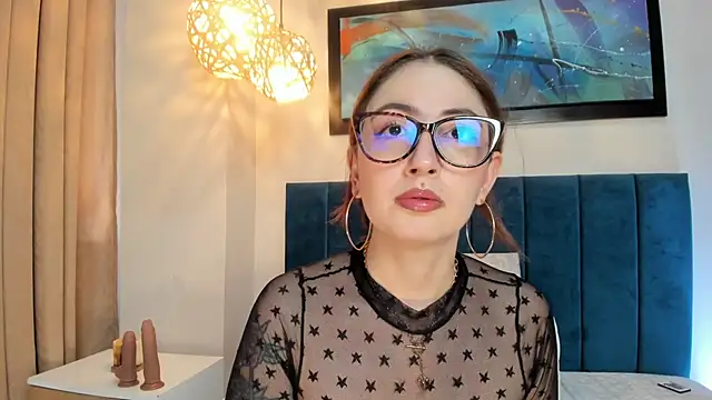 Snapshot of Emilywatsonn chatting on 01/17/26, 06:00 Emilywatsonn online show from 01/17/26, 06:00