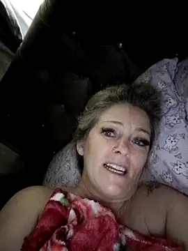 marcialoira online show from 11/17/25, 12:11