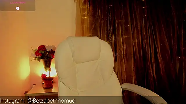 BetzabethHomud0 online show from 01/11/25, 11:02