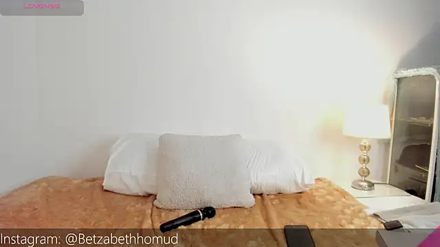 BetzabethHomud0 online show from 02/22/26, 05:19