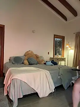 Amelia Rouse online show from 02/24/26, 09:35