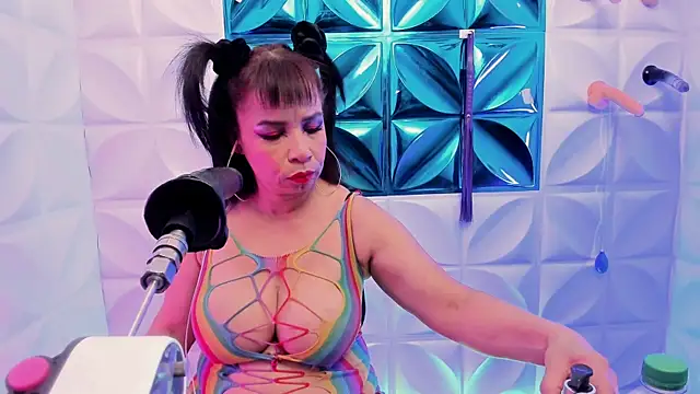 annie wigg online show from 02/09/25, 03:32