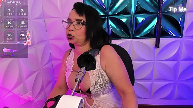 annie wigg online show from 02/16/25, 03:04