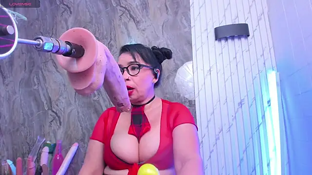 annie wigg online show from 11/24/25, 03:39