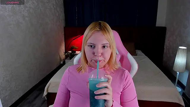 Stacy Luv online show from 11/16/25, 09:04