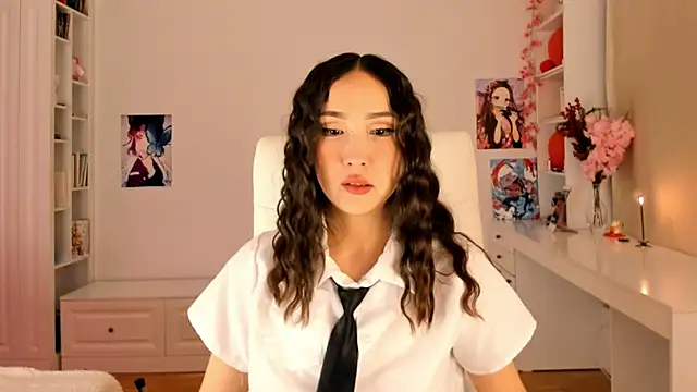 Snapshot of koko_mi1 chatting on 12/15/24, 01:46 koko mi1 online show from 12/15/24, 01:46