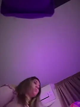 Snapshot of babyyboomm chatting on 01/24/25, 06:46 babyyboomm online show from 01/24/25, 06:46