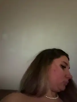 Snapshot of babyyboomm chatting on 02/02/25, 12:19 babyyboomm online show from 02/02/25, 12:19