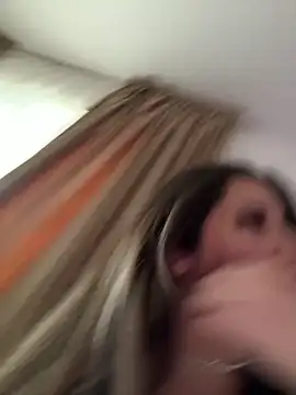 Snapshot of babyyboomm chatting on 02/04/25, 10:00 babyyboomm online show from 02/04/25, 10:00