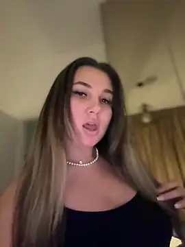 Snapshot of babyyboomm chatting on 02/16/25, 10:21 babyyboomm online show from 02/16/25, 10:21