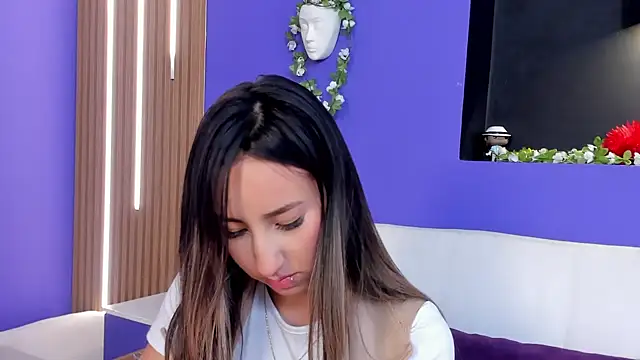  Emma Valka online show from 11/24/25, 07:24