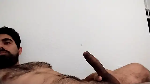 Snapshot of Coelho05 chatting on 03/04/25, 04:38 Coelho05 online show from 03/04/25, 04:38