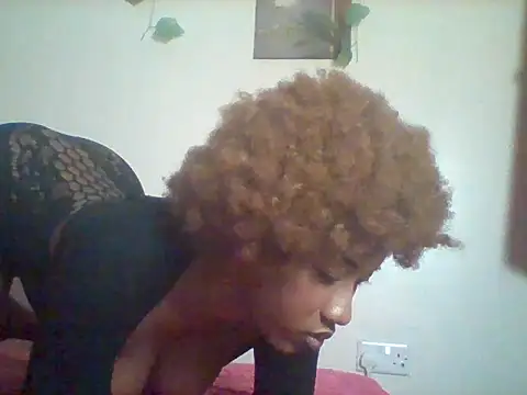 Snapshot of Queeen_model chatting on 03/17/26, 09:29 Queeen model online show from 03/17/26, 09:29