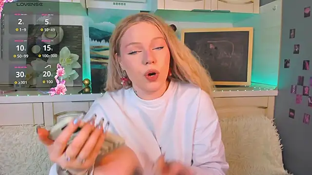 Snapshot of Naomi_B1ack chatting on 03/21/26, 12:48 Naomi B1ack online show from 03/21/26, 12:48