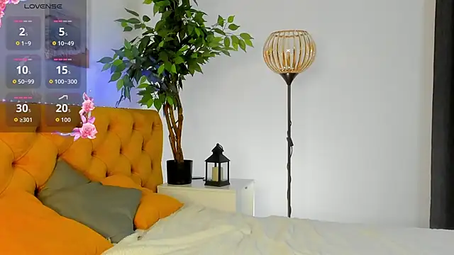 Snapshot of Naomi_B1ack chatting on 03/28/26, 12:32 Naomi B1ack online show from 03/28/26, 12:32