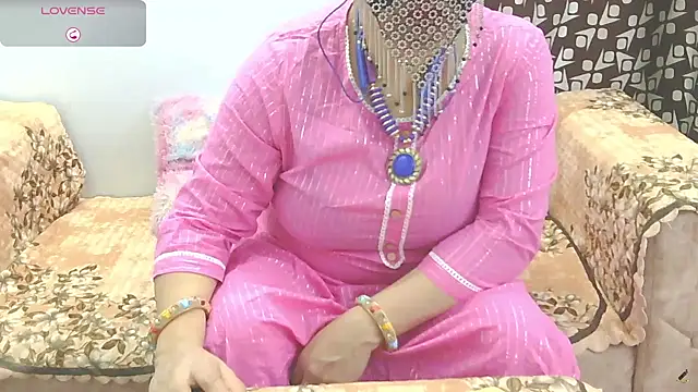 Snapshot of sheetaldave chatting on 01/18/25, 05:04 sheetaldave online show from 01/18/25, 05:04