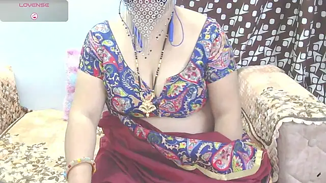 Snapshot of sheetaldave chatting on 02/07/25, 05:40 sheetaldave online show from 02/07/25, 05:40