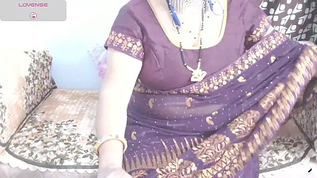 Snapshot of sheetaldave chatting on 03/04/25, 06:07 sheetaldave online show from 03/04/25, 06:07