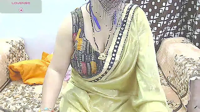 Snapshot of sheetaldave chatting on 03/19/25, 06:55 sheetaldave online show from 03/19/25, 06:55