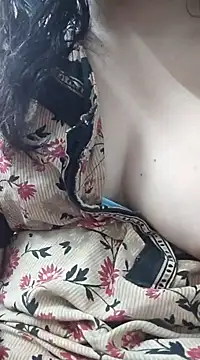 Snapshot of Aaradhya chatting on 12/22/24, 05:12 Aaradhya online show from 12/22/24, 05:12