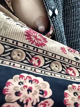 Snapshot of Aaradhya chatting on 01/13/25, 01:02 Aaradhya online show from 01/13/25, 01:02