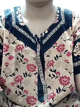 Snapshot of Aaradhya chatting on 03/04/25, 12:50 Aaradhya online show from 03/04/25, 12:50