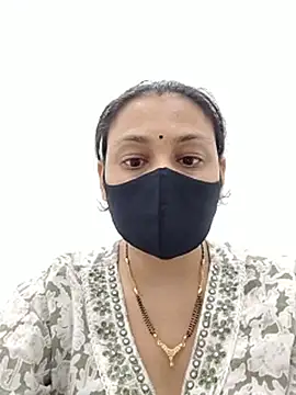 Snapshot of Aaradhya chatting on 06/03/26, 02:33 Aaradhya online show from 06/03/26, 02:33