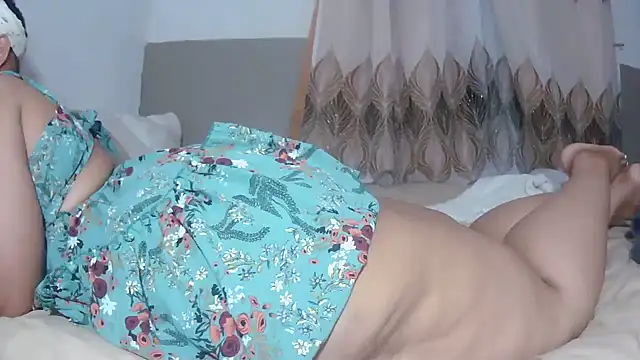 Snapshot of BustyThickyAss chatting on 12/02/25, 07:20 BustyThickyAss online show from 12/02/25, 07:20