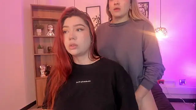 Snapshot of Andy_and_emma chatting on 01/07/25, 12:31 Andy and emma online show from 01/07/25, 12:31