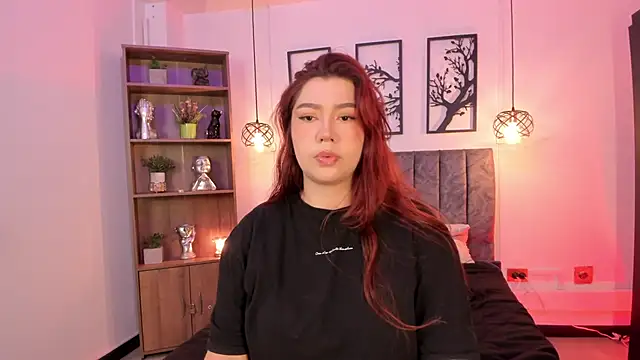 Snapshot of Andy_and_emma chatting on 01/31/25, 12:40 Andy and emma online show from 01/31/25, 12:40