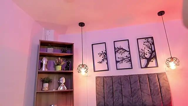 Snapshot of Andy_and_emma chatting on 02/02/25, 03:49 Andy and emma online show from 02/02/25, 03:49