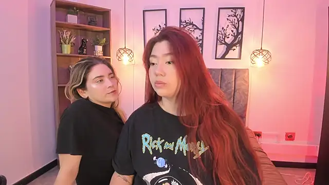 Snapshot of Andy_and_emma chatting on 02/23/25, 12:48 Andy and emma online show from 02/23/25, 12:48