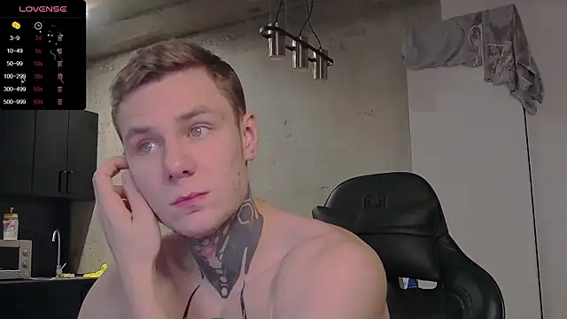 Snapshot of Lechery_boy chatting on 12/07/24, 10:01 Lechery boy online show from 12/07/24, 10:01