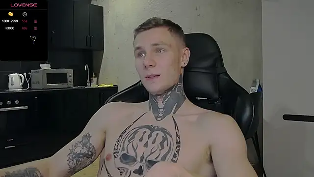 Snapshot of Lechery_boy chatting on 12/15/24, 10:18 Lechery boy online show from 12/15/24, 10:18