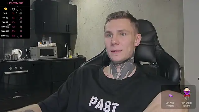 Snapshot of Lechery_boy chatting on 12/20/24, 01:11 Lechery boy online show from 12/20/24, 01:11