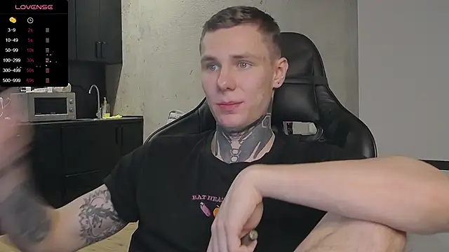 Snapshot of Lechery_boy chatting on 12/21/24, 01:32 Lechery boy online show from 12/21/24, 01:32