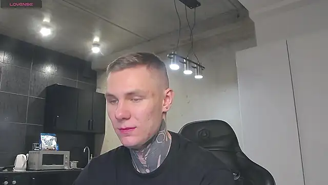 Snapshot of Lechery_boy chatting on 01/12/25, 05:01 Lechery boy online show from 01/12/25, 05:01