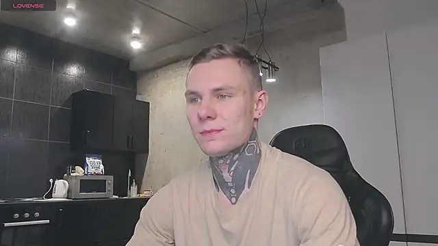 Snapshot of Lechery_boy chatting on 01/21/25, 05:09 Lechery boy online show from 01/21/25, 05:09