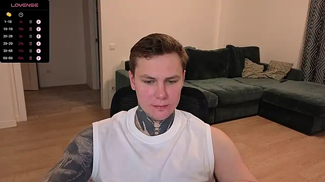 Snapshot of Lechery_boy chatting on 10/13/25, 02:17 Lechery boy online show from 10/13/25, 02:17