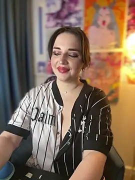 Snapshot of HoneySweetBee chatting on 03/01/26, 03:58 HoneySweetBee online show from 03/01/26, 03:58