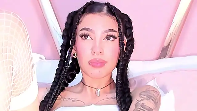 Eva Benely online show from 03/11/25, 08:52