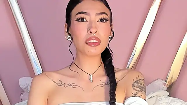 Eva Benely online show from 09/10/25, 05:40