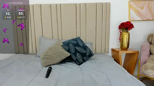 izadii online show from 12/12/24, 06:42