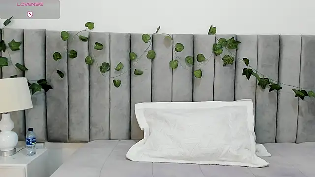 izadii online show from 04/17/26, 01:58