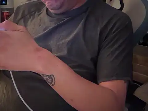 Snapshot of Mikeypnp1494 chatting on 11/10/25, 06:07 Mikeypnp1494 online show from 11/10/25, 06:07