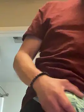 Snapshot of Mikeypnp1494 chatting on 03/16/26, 01:26 Mikeypnp1494 online show from 03/16/26, 01:26