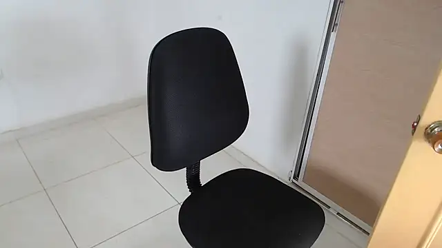 Snapshot of Aliciaheart chatting on 02/06/26, 08:12 Aliciaheart online show from 02/06/26, 08:12