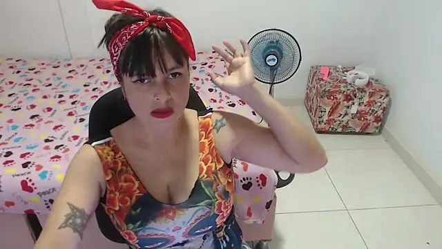 Aliciaheart online show from 04/29/26, 06:58