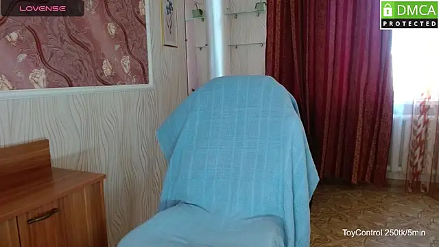 Snapshot of Linda_Ernestine chatting on 04/21/26, 07:03 Linda Ernestine online show from 04/21/26, 07:03